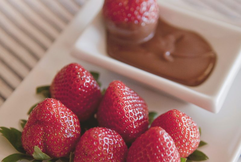 Our Menu 2 Par Avion strawberry and chocolate desserts